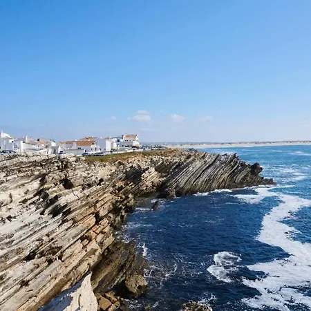 House In The Historic Area Of Лориньян