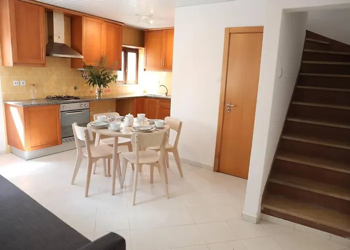 House In The Historic Area Of 別荘 ロウリニャン