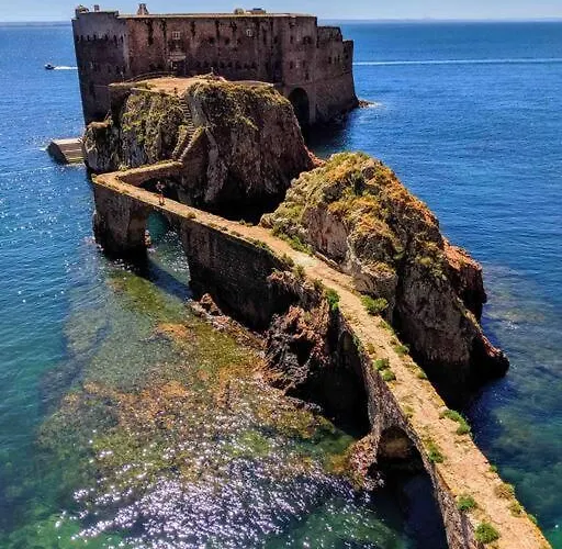House In The Historic Area Of ロウリニャン