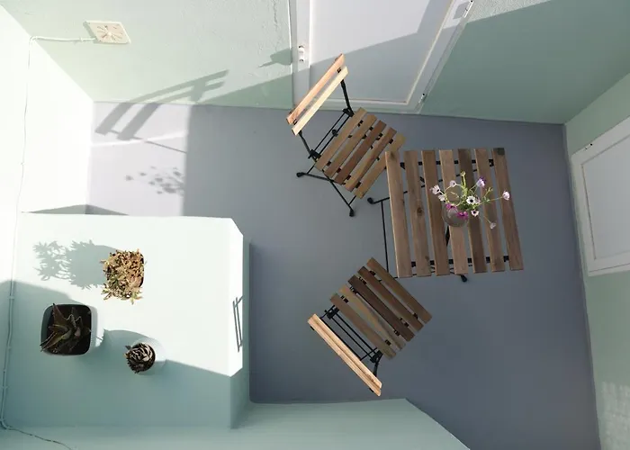 House In The Historic Area Of ロウリニャン